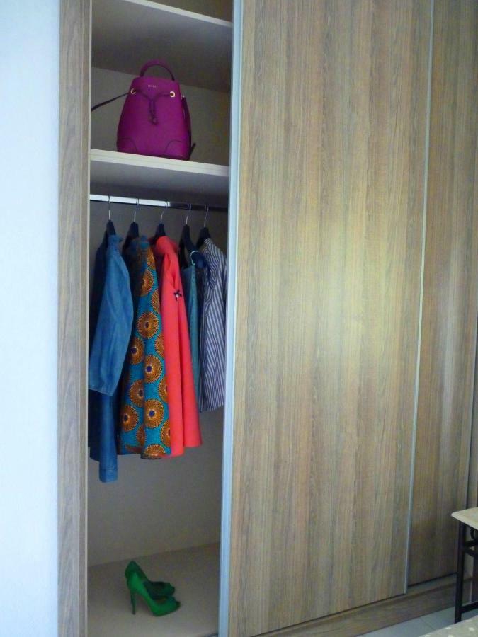 Yannis Apartment