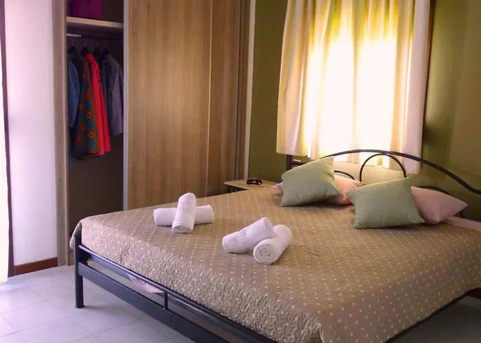 Yannis Apartments