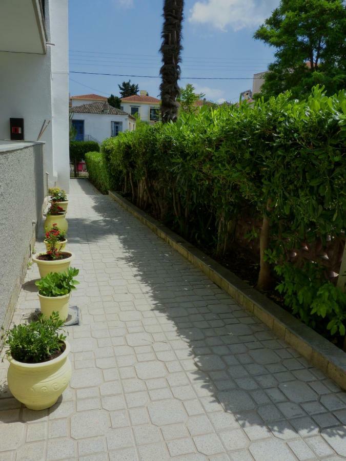 Yannis Apartment *